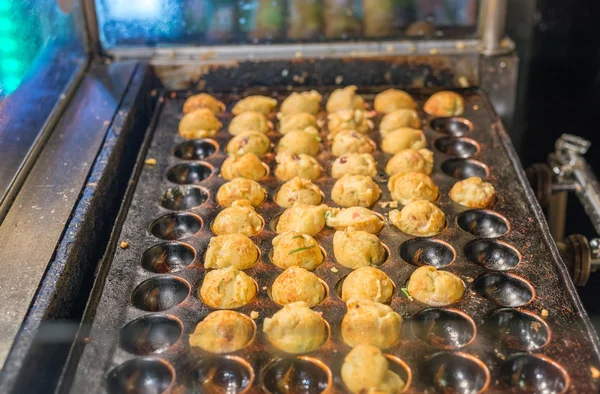 Takoyaki, najpopularniejsza pyszna przekąska Japonii — Zdjęcie stockowe