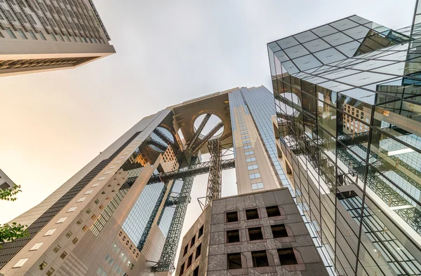 Osaka, Japan - 28 mei 2016: The Umeda Sky Building origineel was — Stockfoto