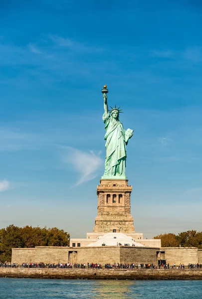 Szabadság-szobor nagyszerűsége - New York City - USA — Stock Fotó
