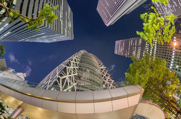 Edifícios de Shinjuku à noite — Fotografia de Stock