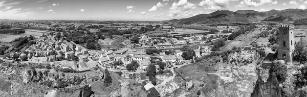 Caprona Tower, Pisa. Luchtfoto van middeleeuwse landmark — Stockfoto