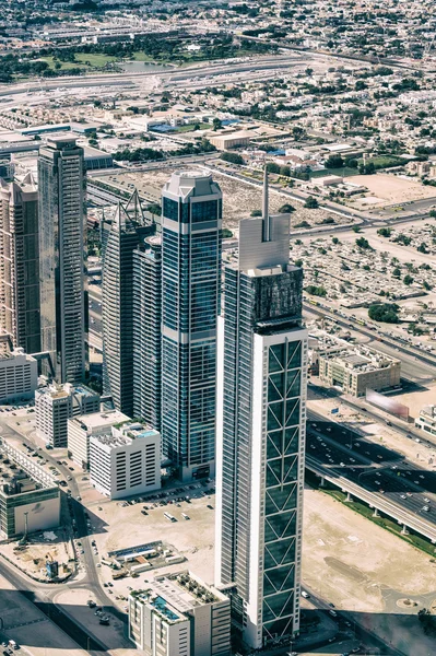 Bellissimo skyline di Dubai in una giornata di sole — Foto Stock