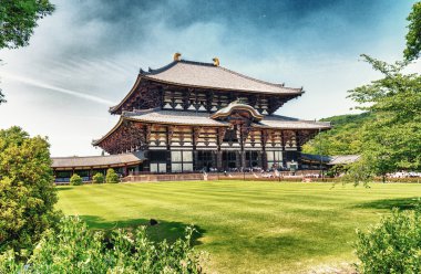 Nara, Japonya, doğa ile çevrili Todai-Ji Tapınak