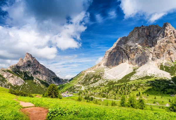 Pics de Dolomites près de Falzarego — Photo