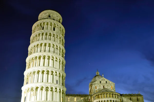 Tour penchée de Pise et le Dôme, Italie — Photo