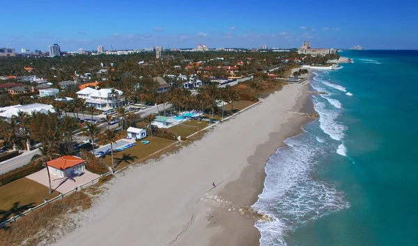 Güneşli bir günde, Florida Palm Beach güzel havadan görünümü — Stok fotoğraf