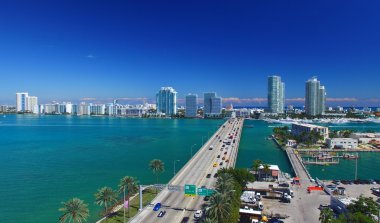 Macarthur Causeway Miami havadan görünümü