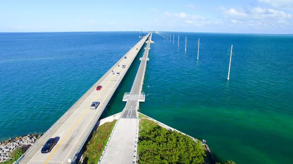 Belle vue aérienne du pont de Floride à travers l'île de Keys — Photo