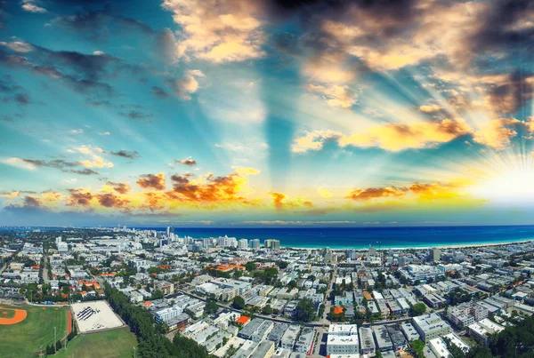 Miami Beach homes, panoramiczny widok z lotu ptaka - Floryda — Zdjęcie stockowe