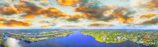 Vue panoramique aérienne de West Palm Beach, Floride. Coucher de soleil skylin — Photo