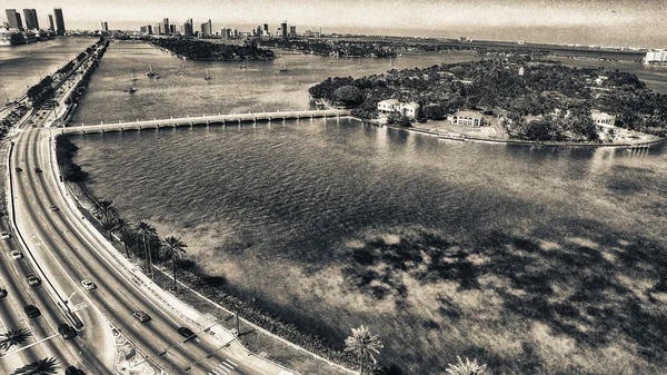 Vista aérea de MacArthur Causeway en Miami —  Fotos de Stock