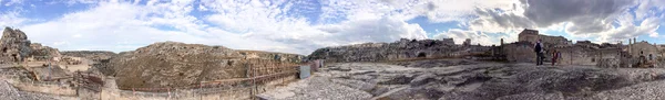 Matera, Italië - September 2014: Panoramisch uitzicht van stad huizen. Ma — Stockfoto