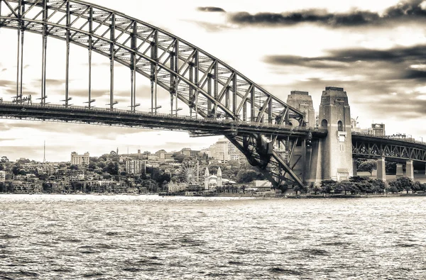 Panorámás kilátással Sydney Harbour Twilight - Nsw, Ausztrália — Stock Fotó