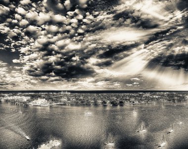 West Palm Beach, güneşli bir havadan görünümü