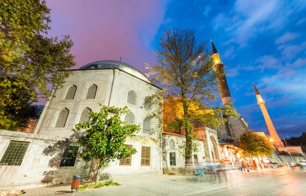 Magnificence du musée Hagia Sophia la nuit, Istanbul, Turquie — Photo