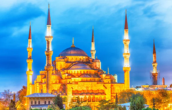 Museu Hagia Sophia ao entardecer, vista aérea de Istambul, Turquia — Fotografia de Stock