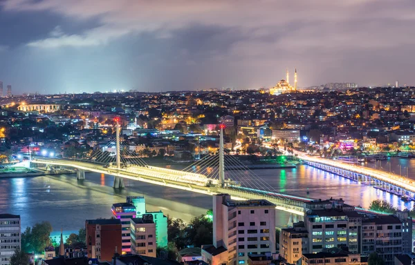Isztambul éjszakai látképe — Stock Fotó