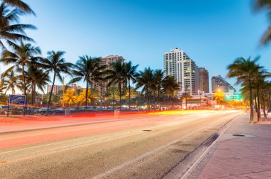 Fort Lauderdale Beach Bulvarı'nda günbatımı, Florida