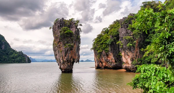 Rocks of James Bond Island — Stock Photo, Image