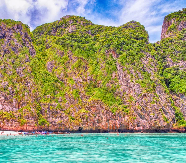 Klippor och vegetation i Thailand — Stockfoto