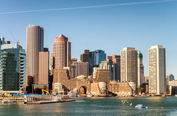 Wunderschöne Skyline von Boston vom Fluss aus — Stockfoto