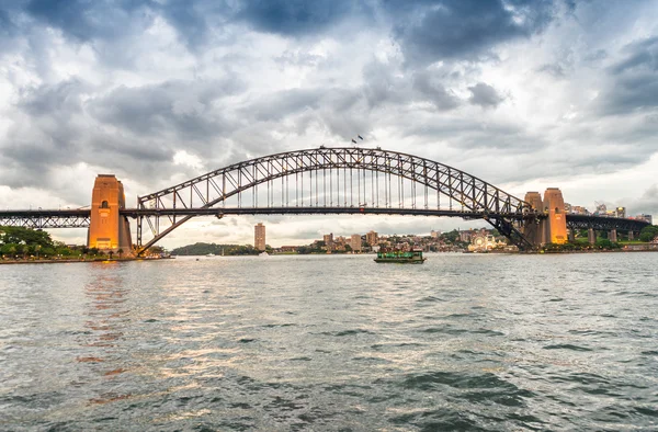 Magnificencia del puente del puerto de Sydney —  Fotos de Stock