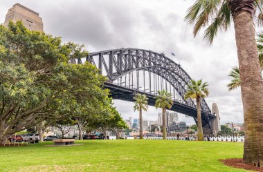 Sydney Harbour Bridge bitki örtüsü - New South Wales - A tarafından çerçeveli