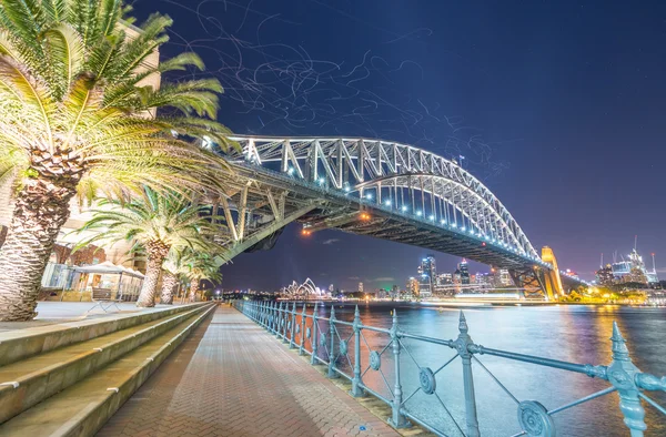 Magnificence of Sydney harbour bridge at sunset - NSW - Australi — Stock Photo, Image