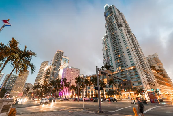 Miami - februari 25, 2016: Vackra stadssilhuetten. Miami hit rec — Stockfoto