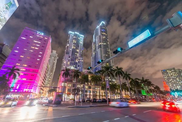 Miami - februari 25, 2016: Vackra stadssilhuetten. Miami hit rec — Stockfoto