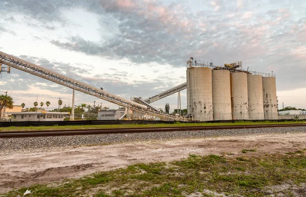 Enorma industriella anläggningar — Stockfoto