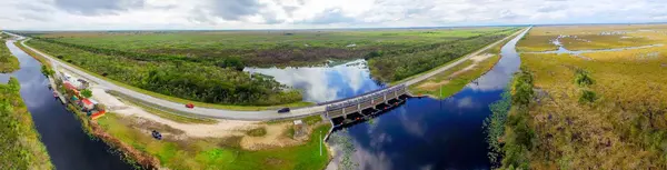 Mooie luchtfoto van de moerassen van de Everglades, Florida - Usa — Stockfoto