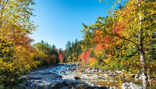 Magnificence of New England foliage scenario in autumn — Stock Photo, Image