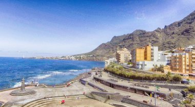 Tenerife, Kanarya adalar Bajamar havuzlarında güzel havadan görünümü