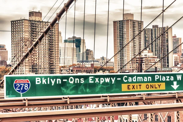 Brooklyn Bridge street signs — Stock Photo, Image