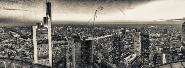 Frankfurts natt skyline, Panorama Flygfoto — Stockfoto