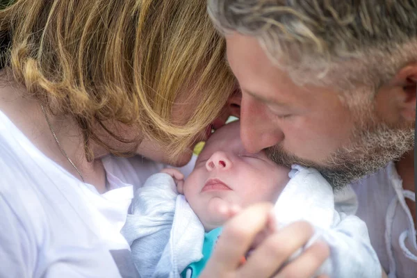 Newborn Baby Embraced His Parents Family Love Concept — Stock Photo, Image