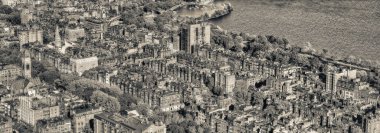 Boston hava yolu, Massachussetts. Şehrin çatısında bir körfez var..