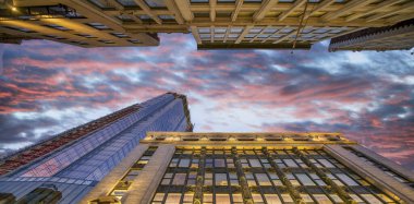 Boston İş Merkezi Gökdelenleri, Massachusetts 'in günbatımı renkleri