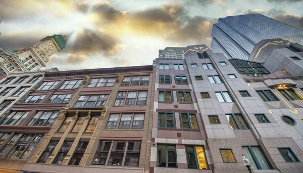 Sonnenuntergang Blick Auf Boston Gebäude Von Der City Street Massachusetts — Stockfoto