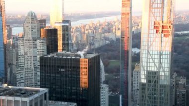 Central Park 'ın kış günbatımındaki hava manzarası, Manhattan, New York, ABD