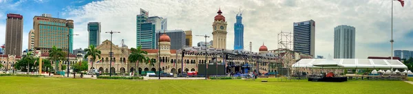 Kuala Lumpur Malaysia Dicembre 2019 Turisti Piazza Merdeka Una Bella — Foto Stock