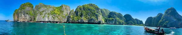 Phi Phi Leh Thailand 2017年12月24日 船上游客到访玛雅湾 因珊瑚礁更新而关闭 — 图库照片