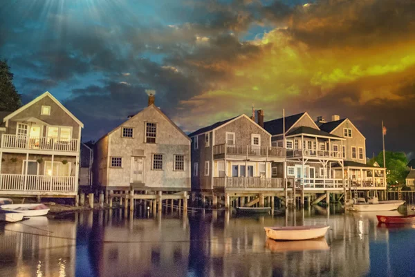 Zonsondergang Boven Prachtige Huizen Van Nantucket Massachusetts — Stockfoto