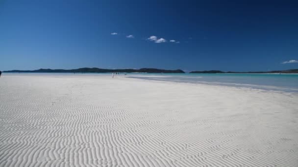 Удивительный панорамный вид на Whitehaven Beach, Квинсленд, Австралия — стоковое видео