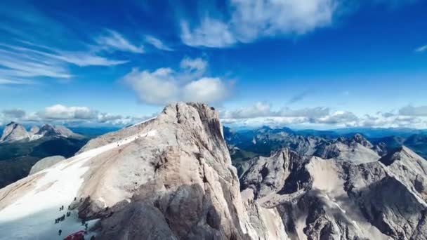 Paisaje vista a la montaña desde Marmolada, Alpes italianos — Vídeos de Stock