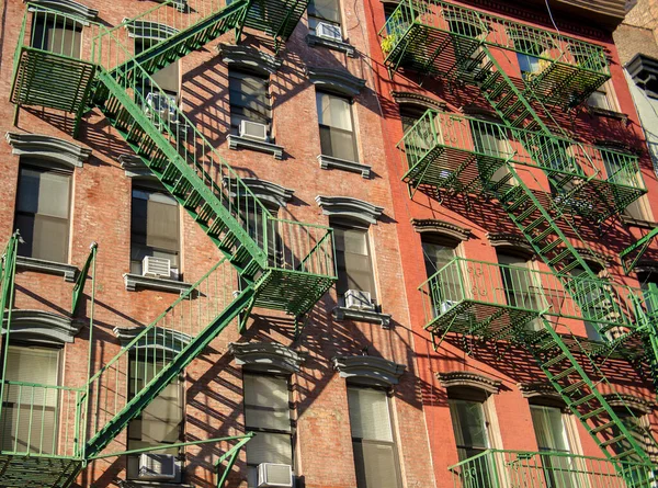 Odl Byggnader Med Utomstående Stegar New York City — Stockfoto