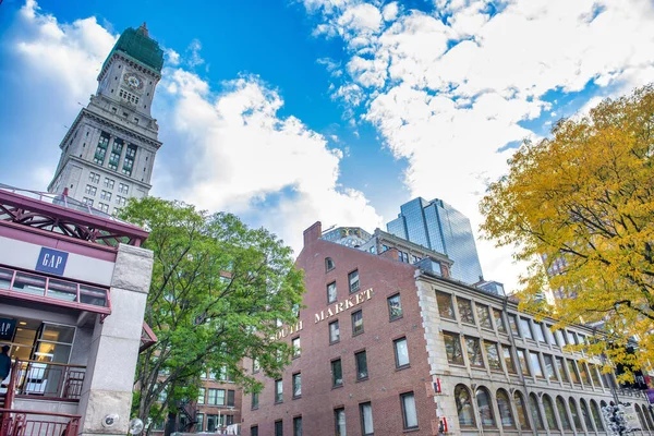 ボストン 10月2015 Faneuil Hall 市場と都市の建物 — ストック写真