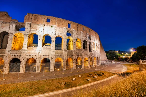 Das Kolosseum Und Der Gleichnamige Platz Bei Sonnenuntergang Rom Italien — Stockfoto