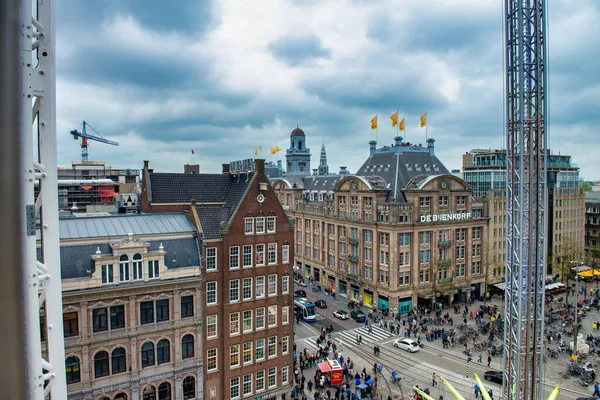 Amsterdam Niderlandy Kwiecień 2015 Widok Plac Damm Panoramicznego Diabelskiego Młyna — Zdjęcie stockowe